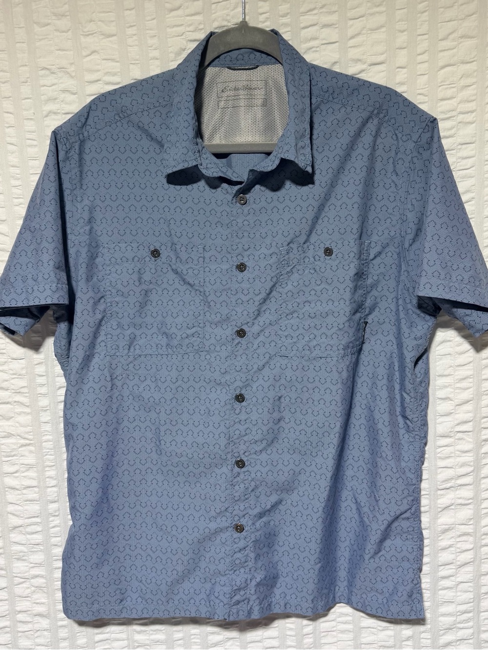 Eddie Bauer dusty Blue Short-Sleeve Button-Down Shirt with Micro Pattern -large